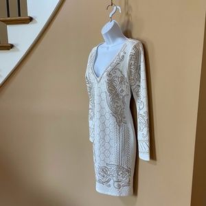 NWOT Venus white knee length dress w sleeves, s 10